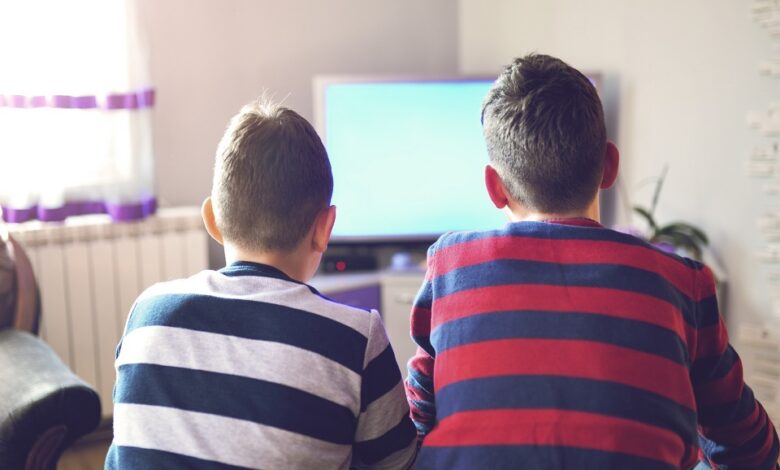 Junk food ad ban legislation progresses to curb childhood obesity Junk food ad ban legislation progresses to curb childhood obesity